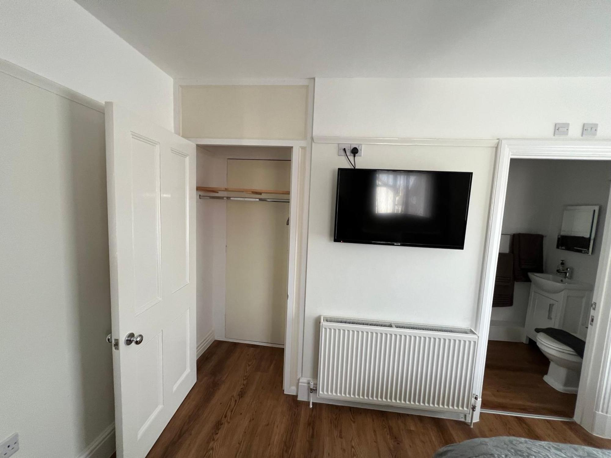 Large Family-Friendly 2Bd Glastonbury Retreat, Sleeps 5 Экстерьер фото